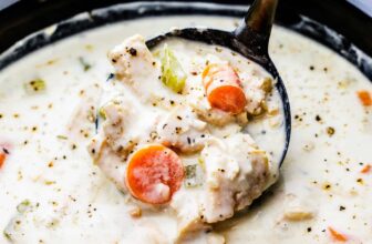 Slow Cooker Creamy Chicken Soup