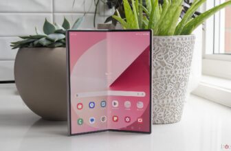 4 reasons why foldables still don’t outclass regular phones